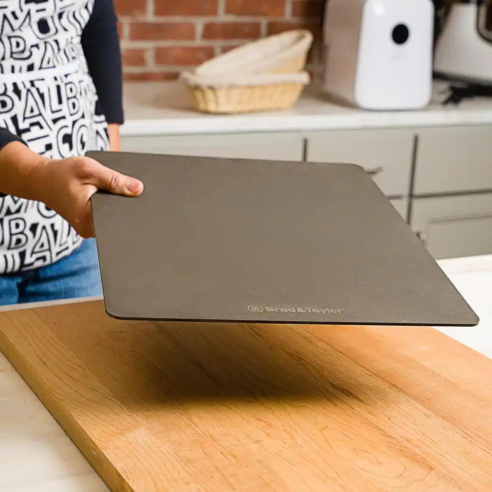 Backplatte von Brod & Taylor ideal für Pizza und Brot